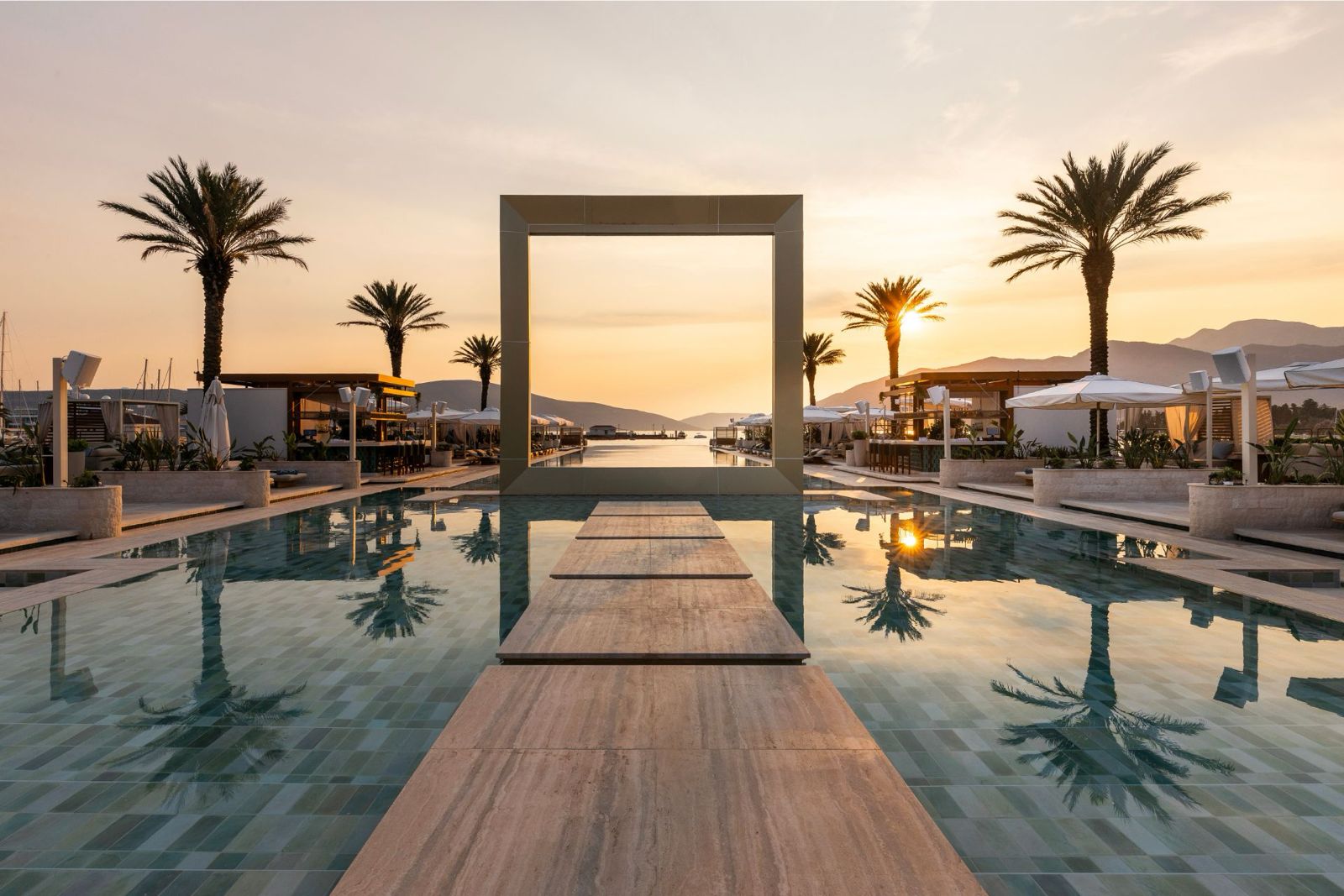 Aura Beach Montenegro