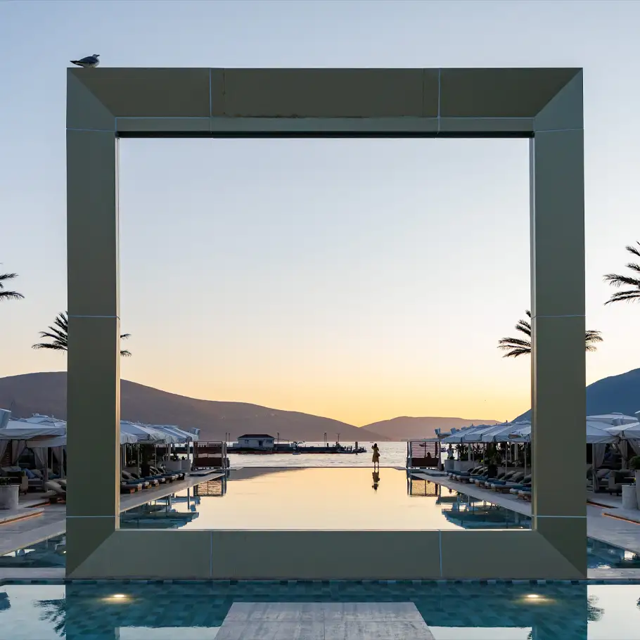 instagram aura beach Montenegro