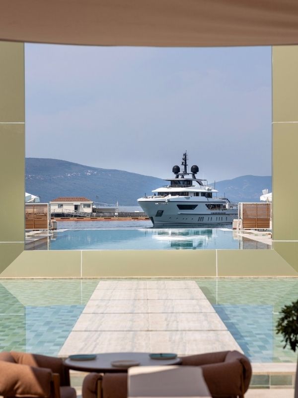 instagram aura beach Montenegro